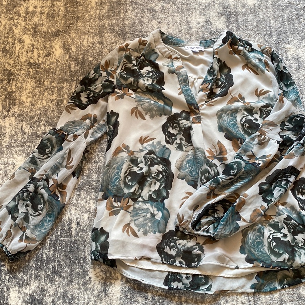 Calvin Klein. Size S.